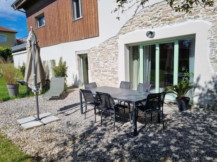 Logement Dans Maison + Exterieur Orchamps-Vennes Eksteriør bilde