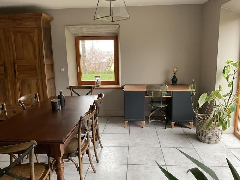 Logement Dans Maison + Exterieur Orchamps-Vennes Eksteriør bilde